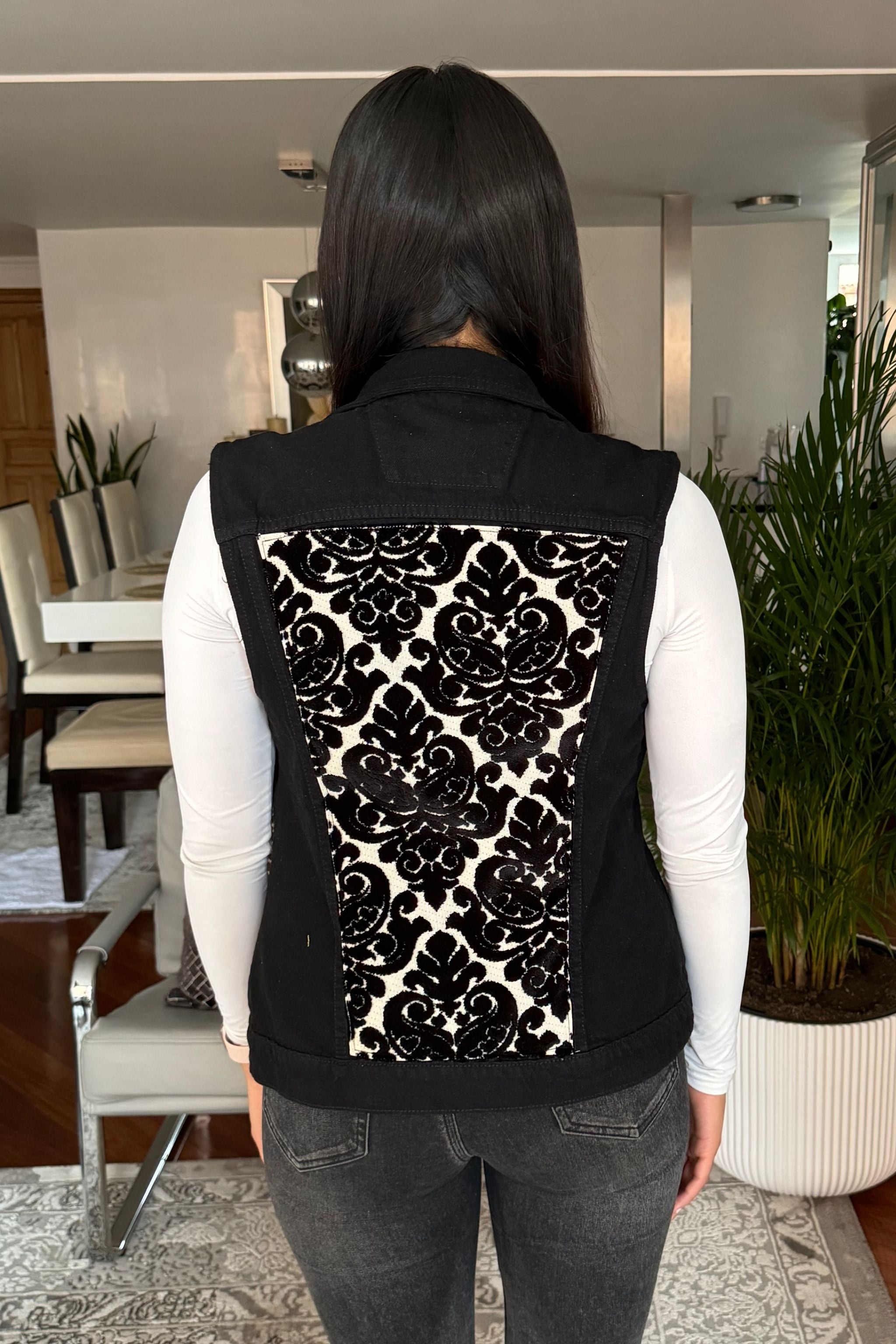 CHALECO CLASICO BARROCO