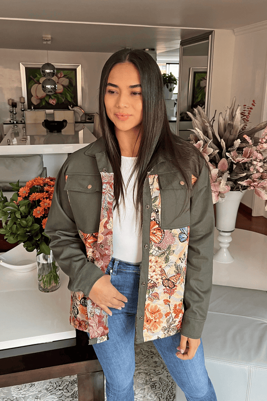 CHAQUETA ALAS Y FLORES OVERSIZE