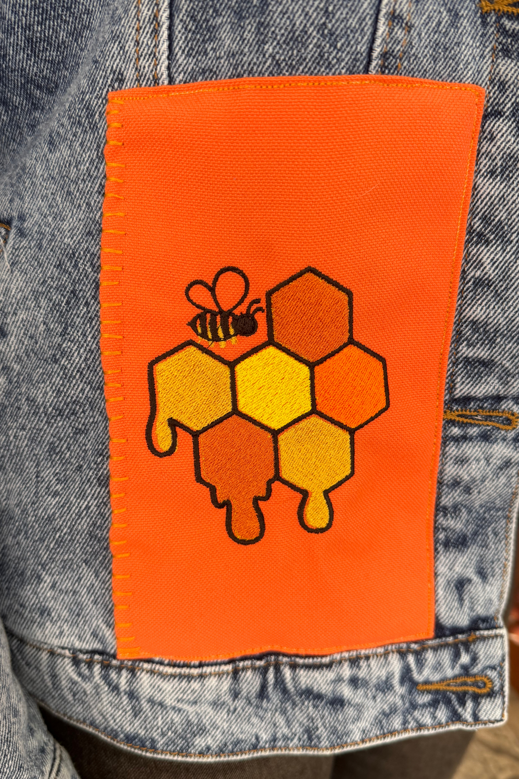 CHAQUETA LET IT BEE