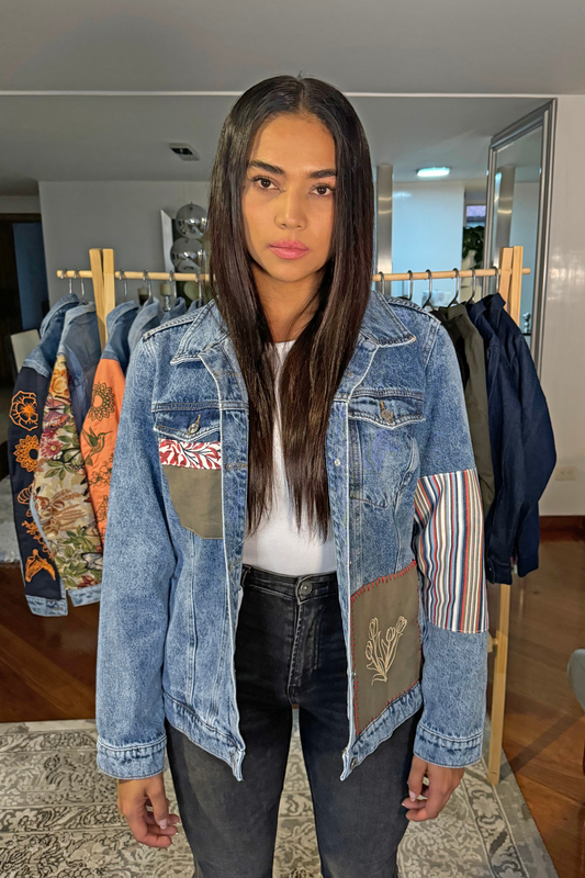 CHAQUETA PATCHWORK DENIM