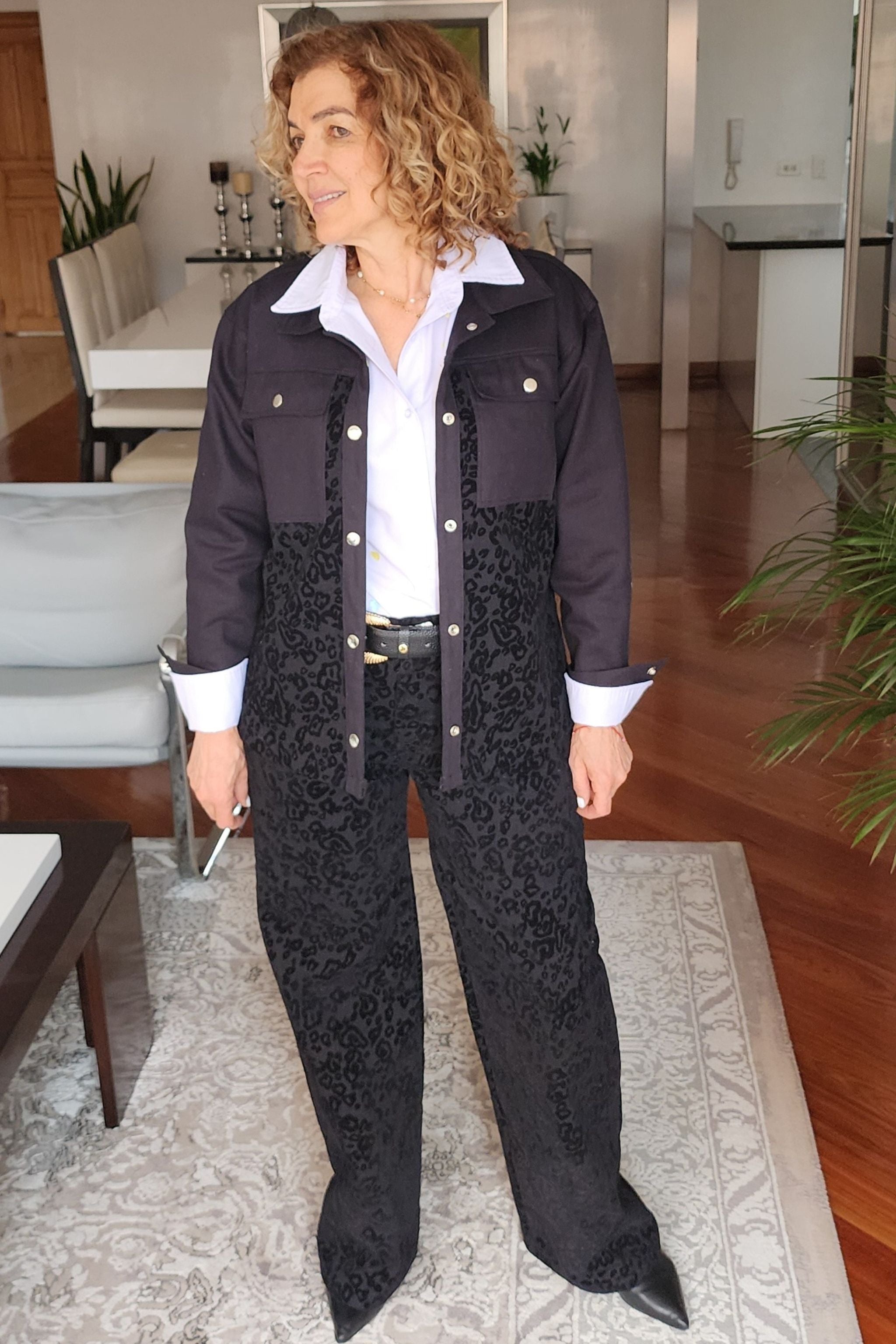 CHAQUETA ANIMAL PRINT NEGRA OVERSIZE