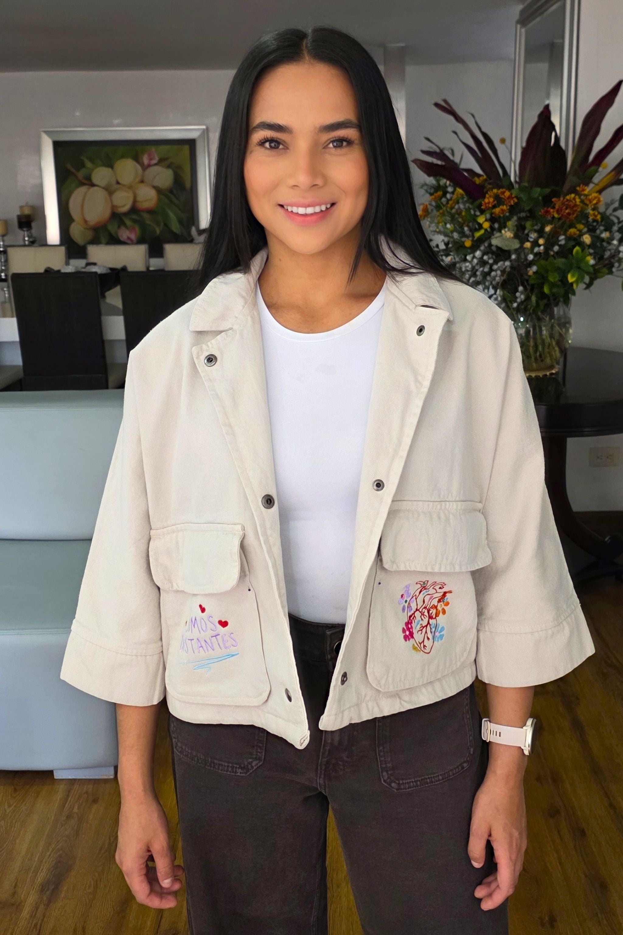CHAQUETA CROP SOMOS INSTANTES