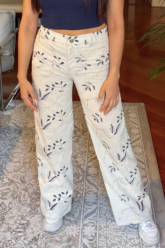 PANTALÓN BORDADO HOJAS