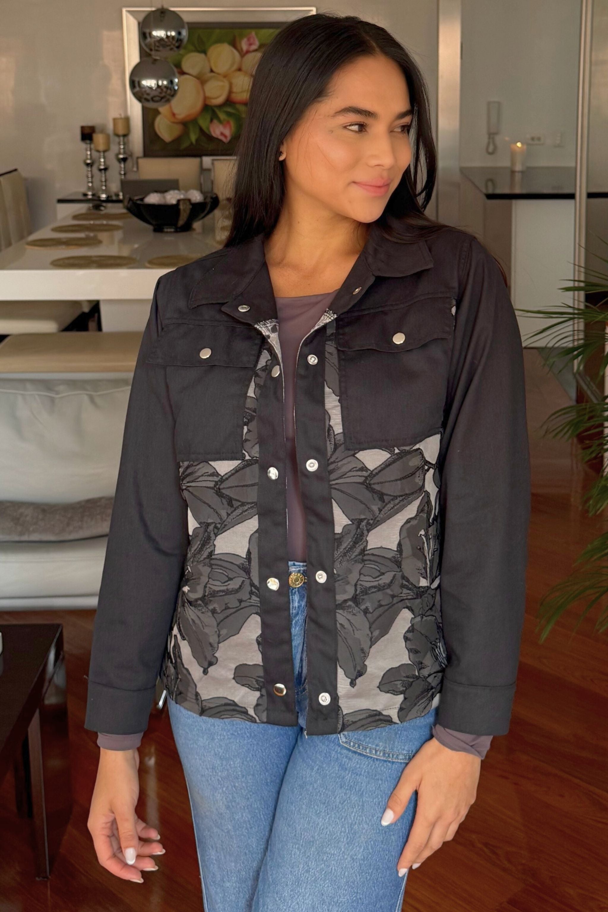 CHAQUETA NEGRA ORCHID OVERSIZE