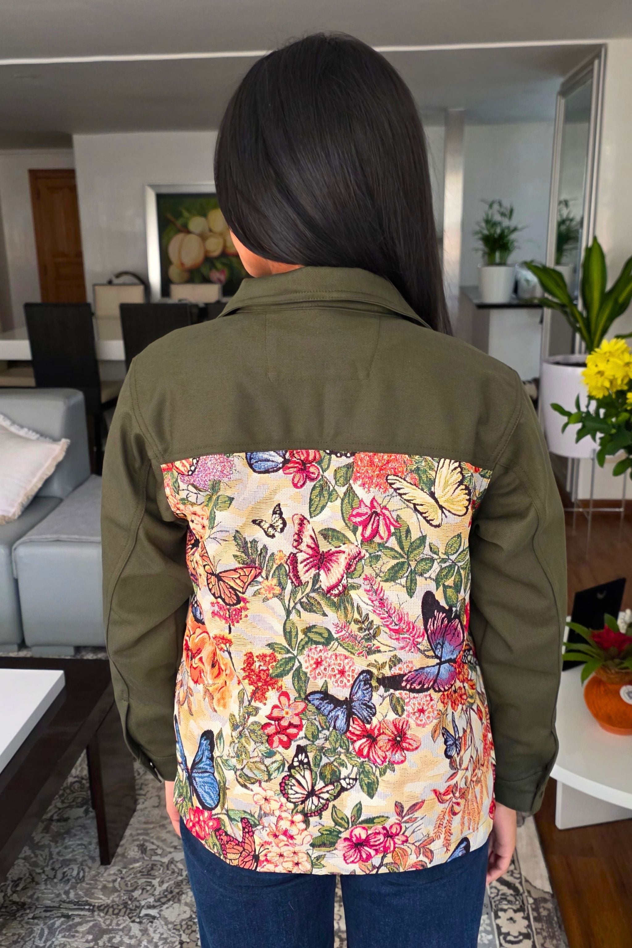 CHAQUETA MARIPOSAS Y FLORES OVERSIZE